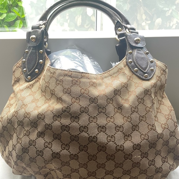 **SOLD** Authentic Vintage Gucci shoulder bag - Picture 5 of 8